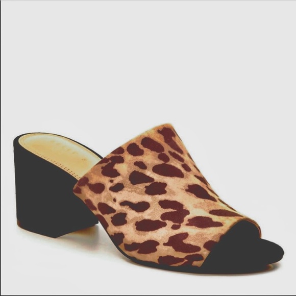 Kelly & Katie Borea Cheetah Mule Sandal - Picture 1 of 5
